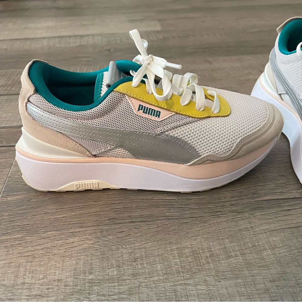 PUMA Women’s Cruise Rider Sneakers – Size 7